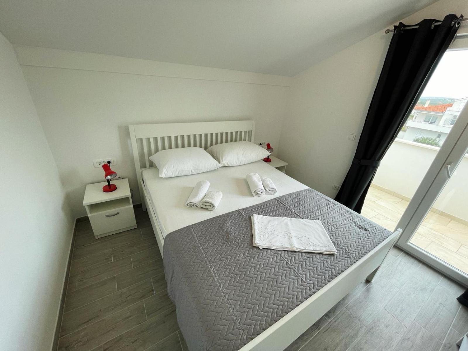 Apartments Kostelic Murter Room photo