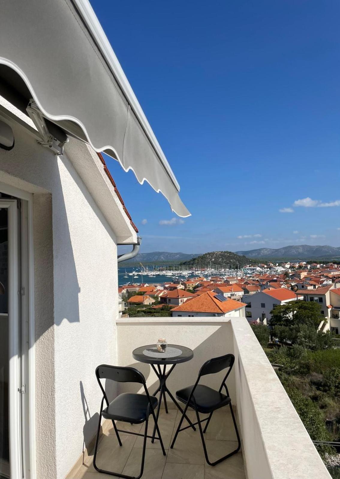 Apartments Kostelic Murter Exterior photo