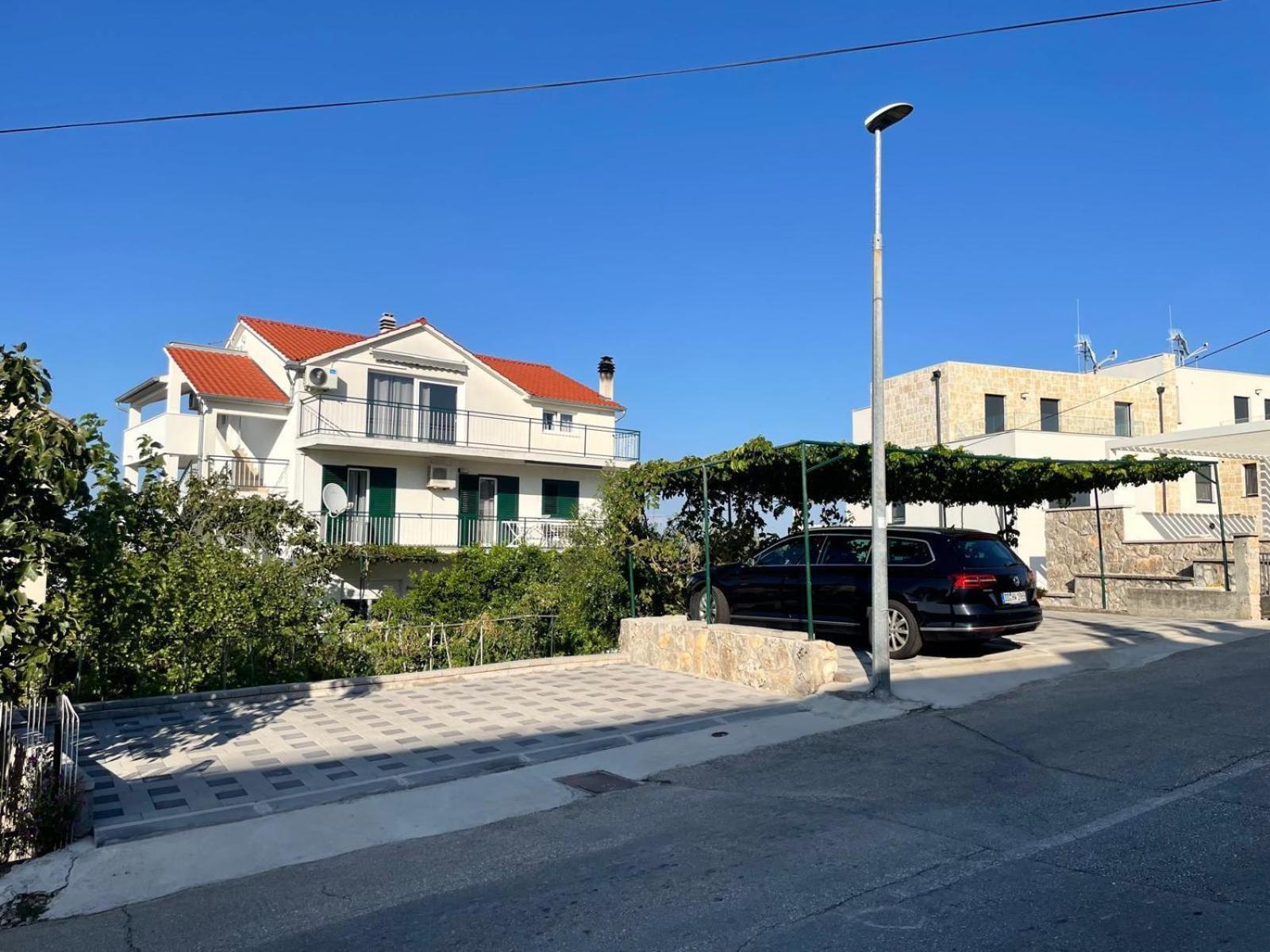 Apartments Kostelic Murter Exterior photo