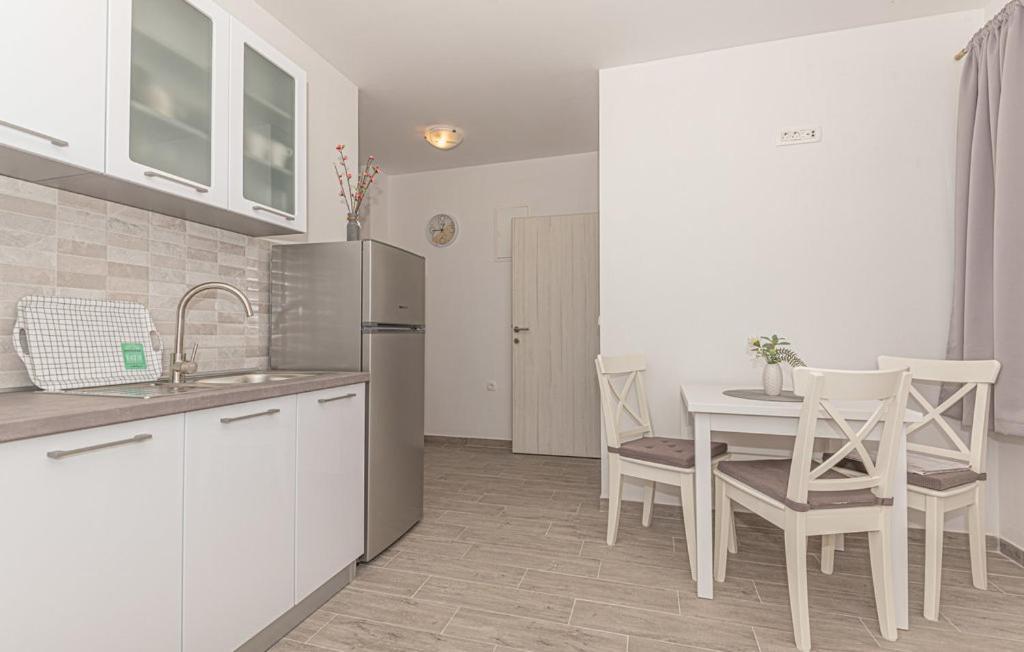 Apartments Kostelic Murter Room photo